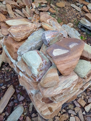 Златолит жёлтый, жёлто-зелёный глыбки и валуны для ланшафтного дизайна купить в Ивановской области