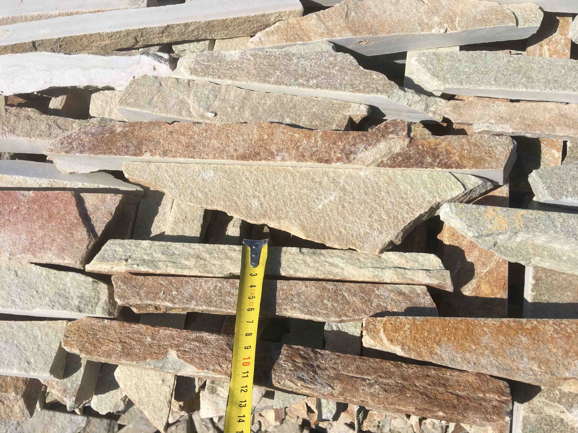 Горбушка златолит золотистый для облицовки купить в Ивановской области