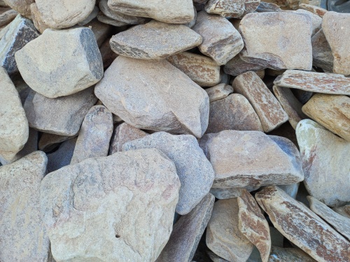 Златолит жёлтый, жёлто-зелёный глыбки и валуны для ланшафтного дизайна купить в Ивановской области