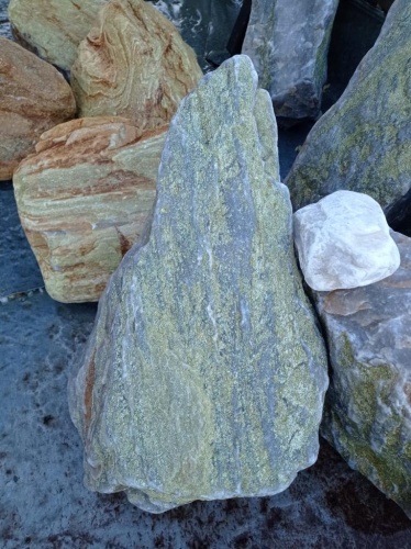 Златолит жёлтый, жёлто-зелёный глыбки и валуны для ланшафтного дизайна купить в Ивановской области