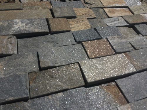 Плитка пилёная златолит Уральский для цоколя, отмостки купить в Ивановской области