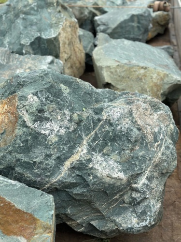 Камни для ландшафтного дизайна зелёные 10-60 килограмм купить в Ивановской области