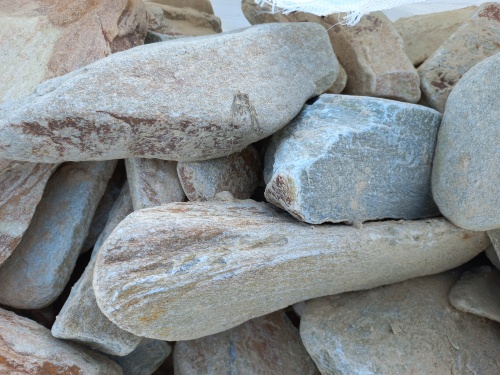 Златолит жёлтый, жёлто-зелёный глыбки и валуны для ланшафтного дизайна купить в Ивановской области