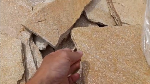 Плитняк златолит жёлтый золотистый для отмостки купить в Ивановской области