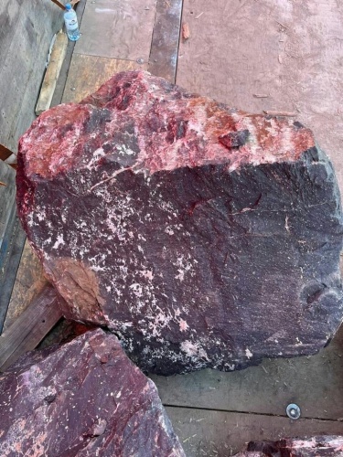 Камни для ландшафтного дизайна красно-фиолетовые 10-60 килограмм купить в Ивановской области