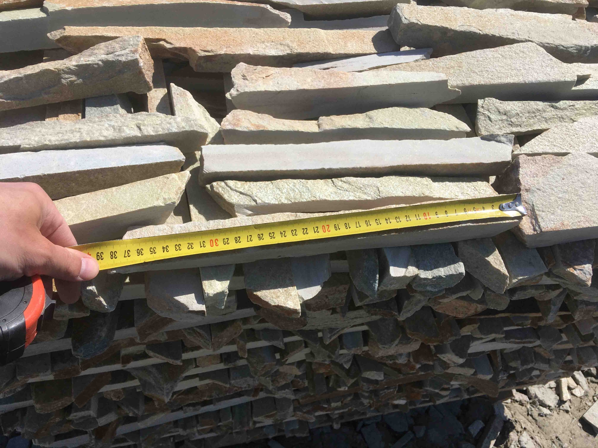 Горбушка златолит золотистый для облицовки купить в Ивановской области