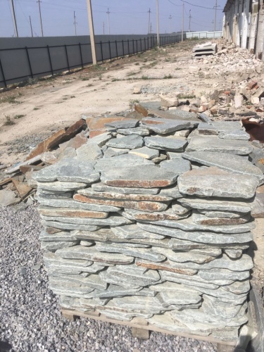 Златолит серебристый галтованный для лестниц купить в Ивановской области