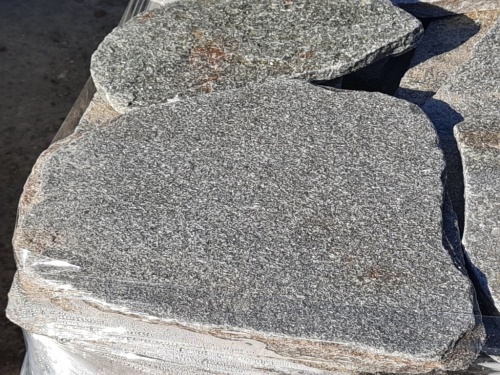 Златолит серебристый галтованный для лестниц купить в Ивановской области