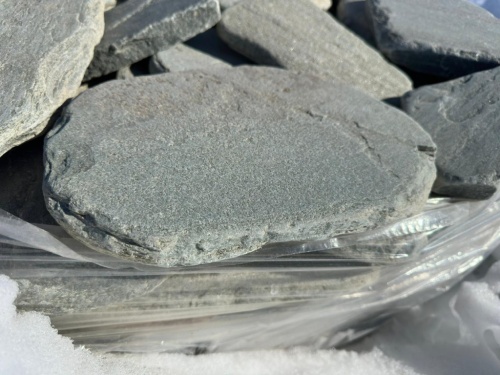 Плитняк златолит зелёный галтованный для мощения на бетон купить в Ивановской области